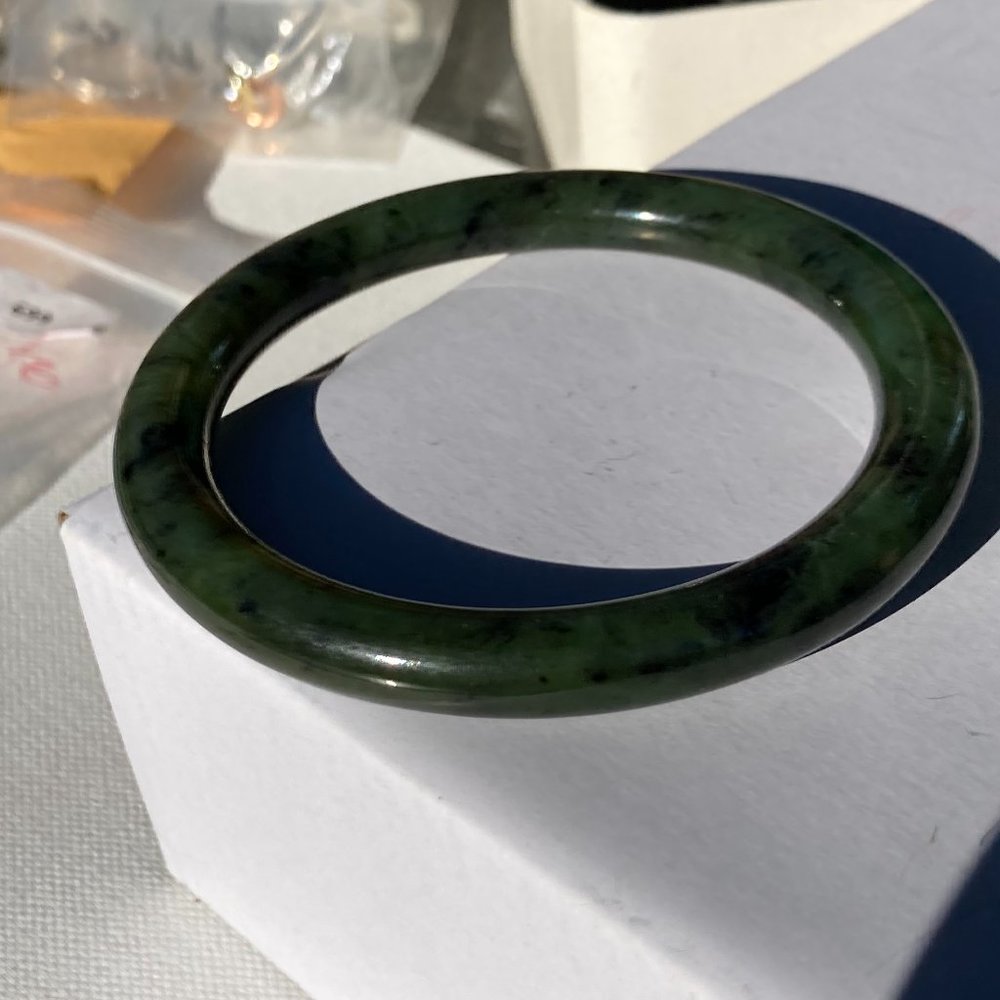 Beautiful serpentine bangle bracelet - Picture 2 of 5
